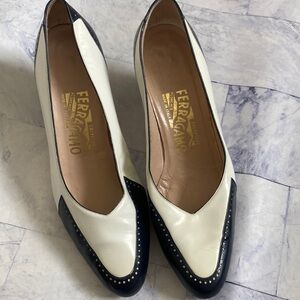 Salvatore Ferragamo Low Pumps